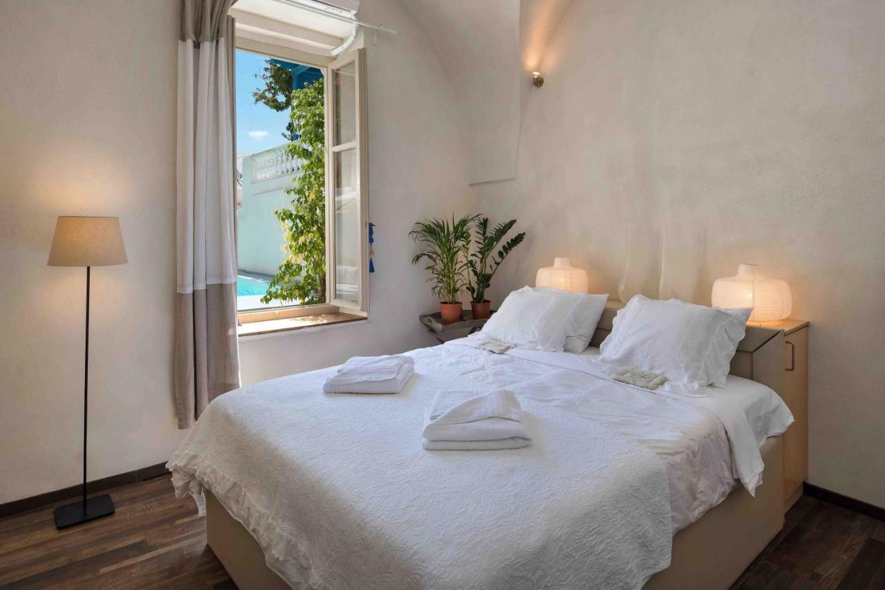 Sandandstone Villa Santorini Megalohóri Kültér fotó